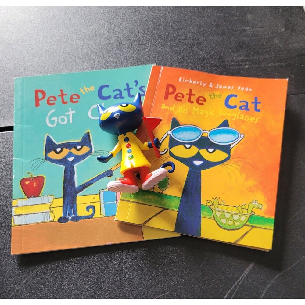 Pete the Cat Action Figure Figurine And Two Books Toy Phatmojo